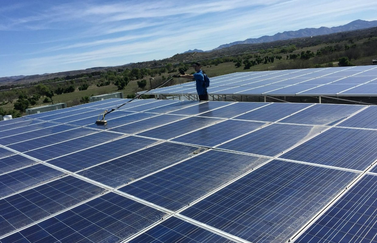 Shawn-Streakless-Window-Solar-Panels